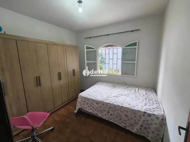 Imagem 8: Casa Mobiliada Tipo Pensionato Muito Próxima da Ufu com 2 Vgs, 8 Quartos, 4 Banheiros