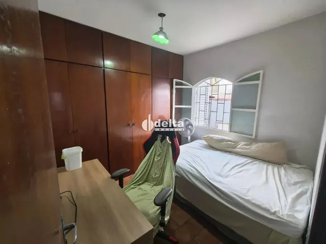 Imagem 12: Casa Mobiliada Tipo Pensionato Muito Próxima da Ufu com 2 Vgs, 8 Quartos, 4 Banheiros