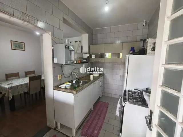 Imagem 6: Casa Mobiliada Tipo Pensionato Muito Próxima da Ufu com 2 Vgs, 8 Quartos, 4 Banheiros