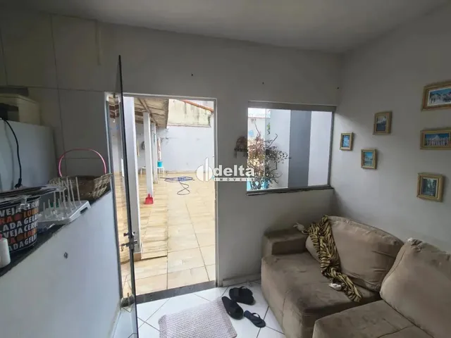 Imagem 16: Casa Mobiliada Tipo Pensionato Muito Próxima da Ufu com 2 Vgs, 8 Quartos, 4 Banheiros