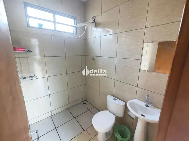 Imagem 4: Casa Mobiliada Tipo Pensionato Muito Próxima da Ufu com 2 Vgs, 8 Quartos, 4 Banheiros