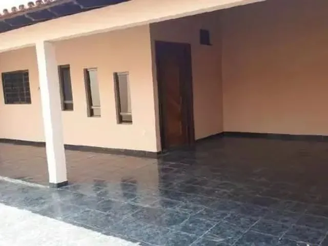 Imagem: Casa Residencial com 3 Quartos Sendo 1 Suíte