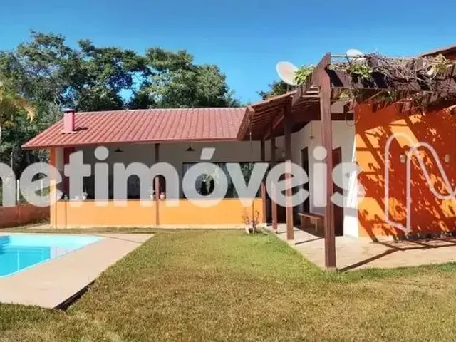 Imagem: Casa com Piscina em Terreno de 1.006 M²