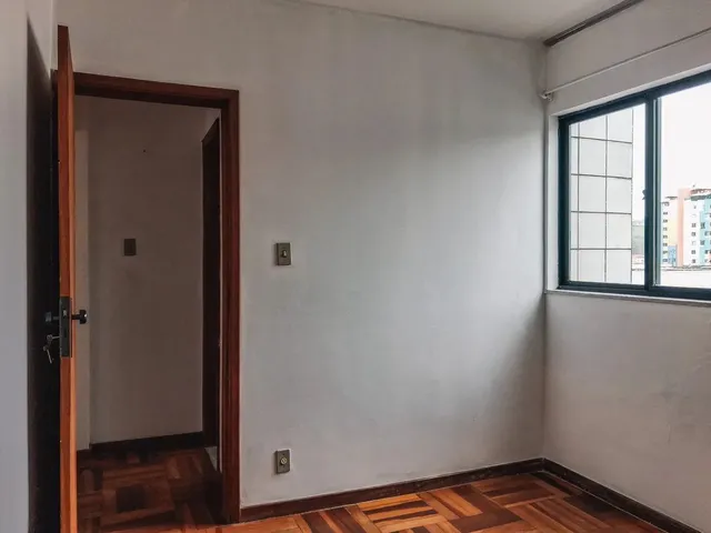 Imagem 4: 2 Quartos com Varanda e Vaga Coberta no Morro da Glória para Locação