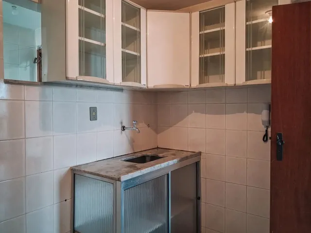 Imagem 7: 2 Quartos com Varanda e Vaga Coberta no Morro da Glória para Locação