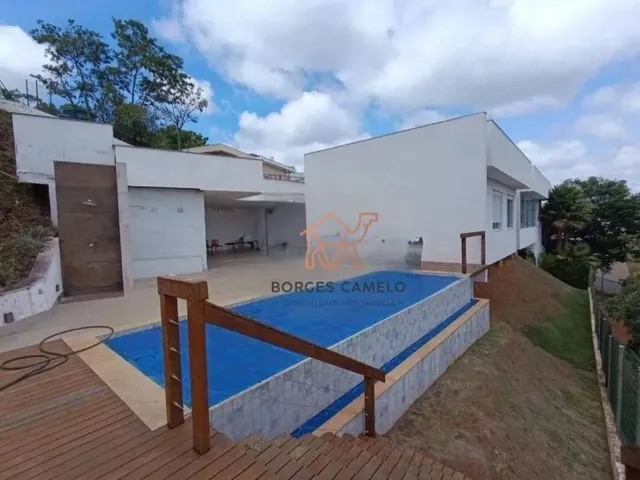 Imagem: Casa com 4 Quartos para Alugar, 325 M²