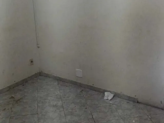 Imagem 3: Alugo Casa com 2 Quartos, Sala, Cozinha e Área de Serviço