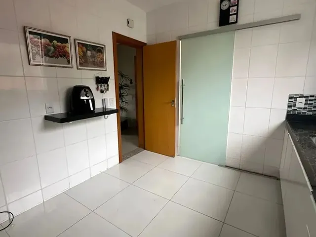Imagem 10: Cobertura Duplex para Aluguel Possui 251 Metros Quadrados com 4 Quartos em Castelo - Belo