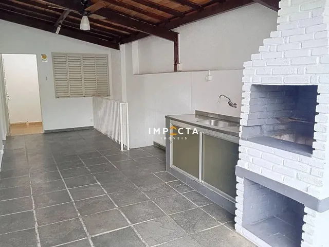 Imagem: Casa com 3 Dormitórios para Alugar, 200