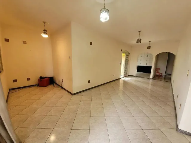 Imagem 9: Casa para Aluguel com 3 Quartos em Centro - Contagem - Mg