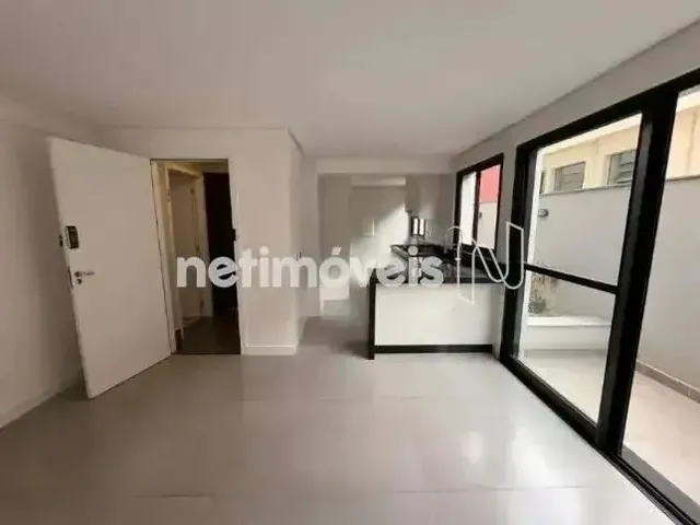 Imagem: Apartamento para Aluguel na Rua Alvarenga