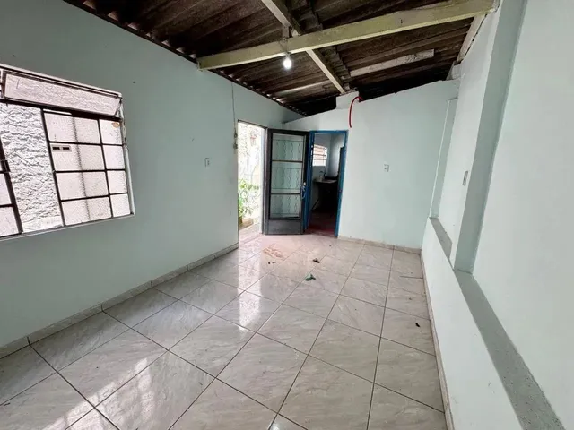 Imagem: Casa de 01 Quarto para Alugar no Bairro