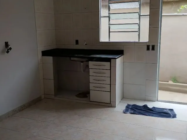 Imagem 3: Alugo Uma Casa com Garagem