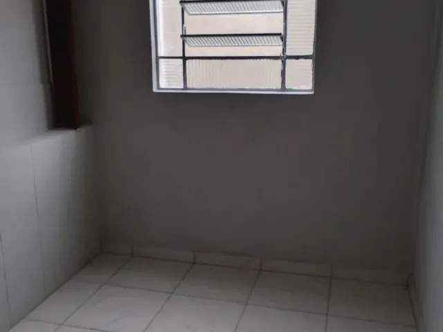 Imagem 4: Alugo Uma Casa com Garagem