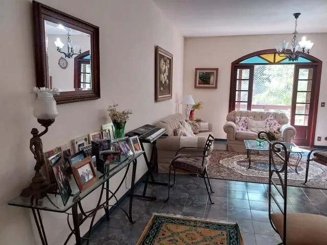 Imagem 5: Excelente Casa Linear Bem Localizada e Cercada de Verde