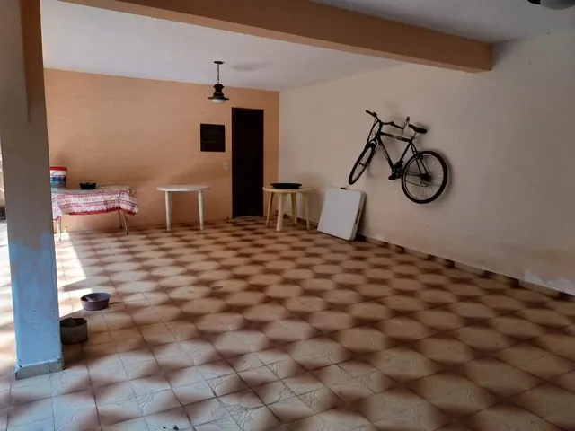 Imagem 4: Excelente Casa Linear Bem Localizada e Cercada de Verde