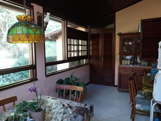 Imagem 7: Excelente Casa Linear Bem Localizada e Cercada de Verde