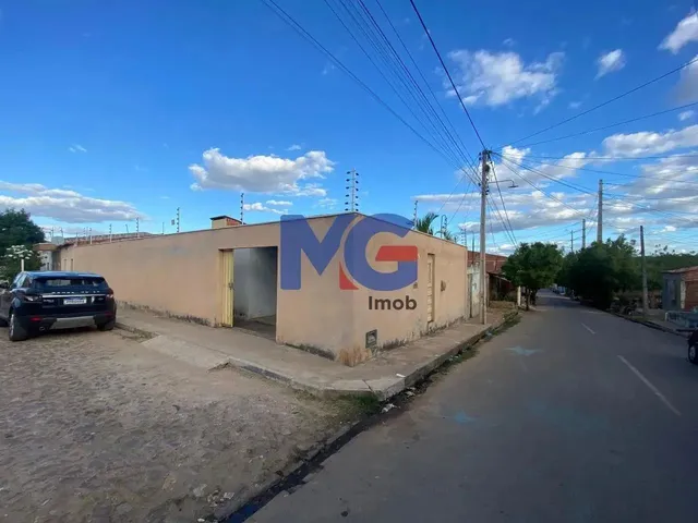 Imagem: Casa com 105M² com 02 Quartos no Bairro