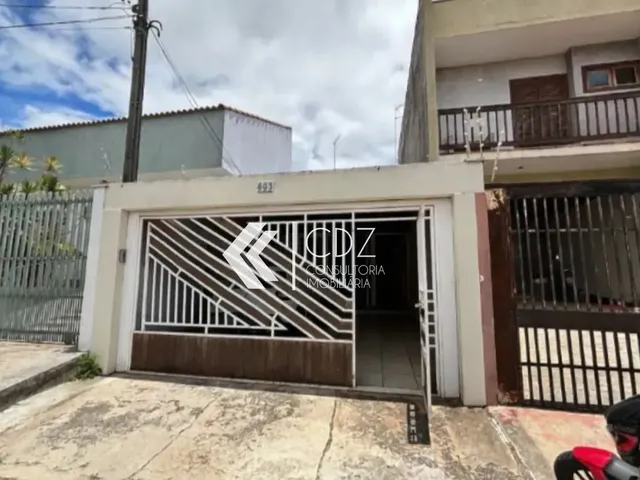 Imagem: A casa possui 2 Dormitórios, 1 Suíte, 1 Banheiro, 1 Vaga