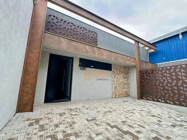 Imagem: A casa possui 3 Dormitórios, 1 Banheiro, 160m² de Área e