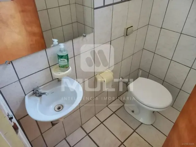 Imagem 3: Comodo - Centro Galpão / depósito com aluguel por R$1.600 /mês