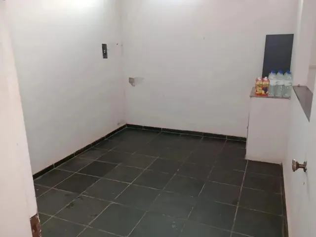 Imagem 11: Ponto Comercial para Venda em Uberaba, Vila São Vicente, 1 Dormitório, 2 Banheiros