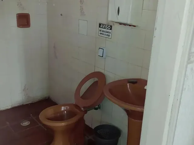 Imagem 16: Ponto Comercial para Venda em Uberaba, Vila São Vicente, 1 Dormitório, 2 Banheiros