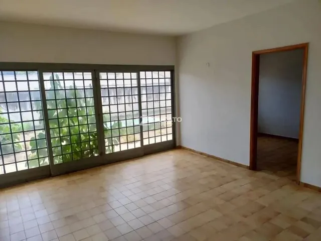 Imagem: Casa com 3 Dormitórios À Venda, 259 M²