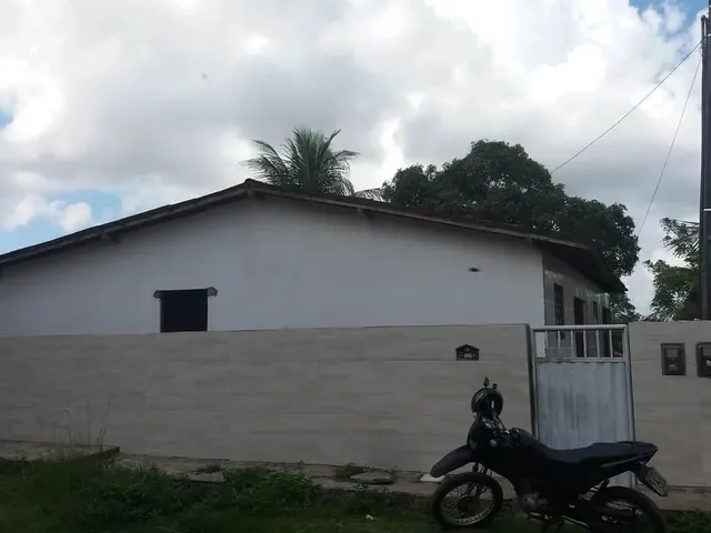Imagem: Duas Casas À Venda - Terreno Amplo com