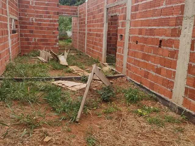 Imagem 7: Vendo Lote com Casa a Terminar