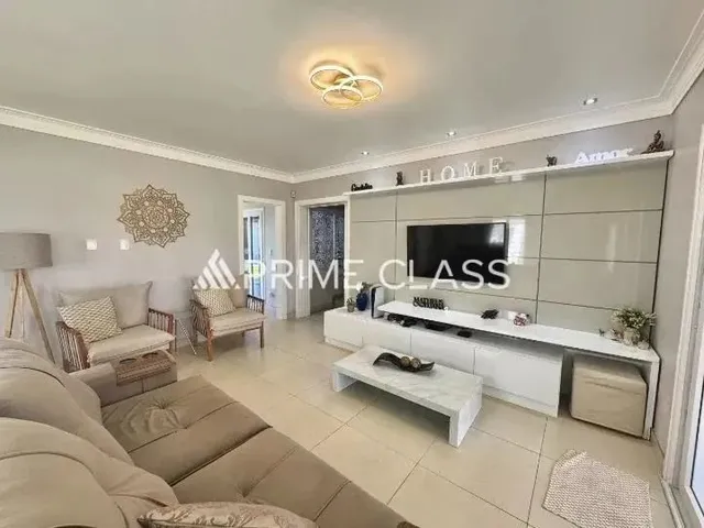 Imagem 10: Sobrado com 4 Dormitórios Sendo 1 Suíte - Bairro Niterói, Canoas/ Rs