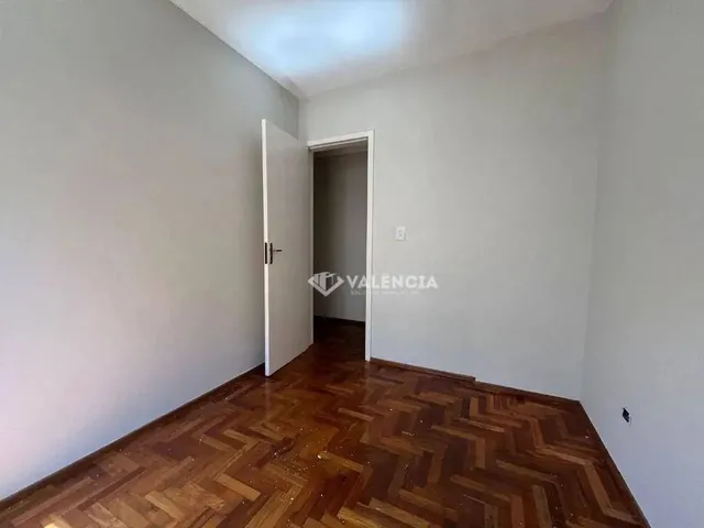 Imagem 2: Apartamento Semi Mobiliado para Alugar com 3 Quartos por R$1.700,00 no Edifício Nuremberg