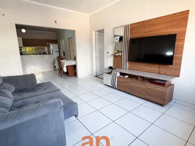 Imagem: A casa possui 3 Dormitórios, 1 Banheiro, 100m² de Área e