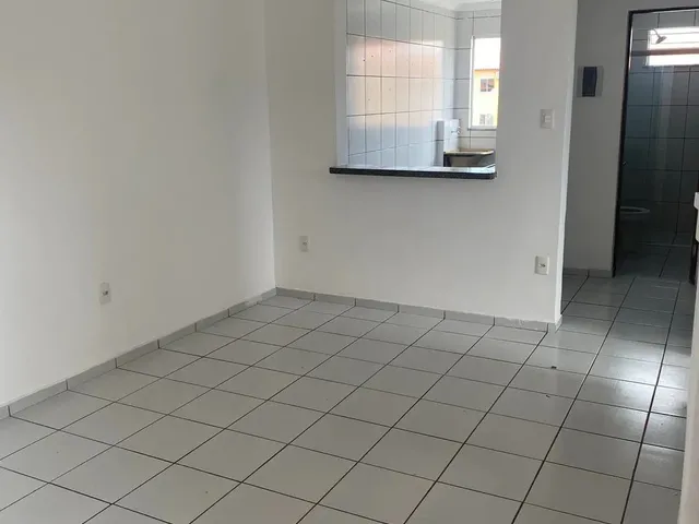 Imagem: Aluguel de 2 Quartos/2Banheiros no Solar