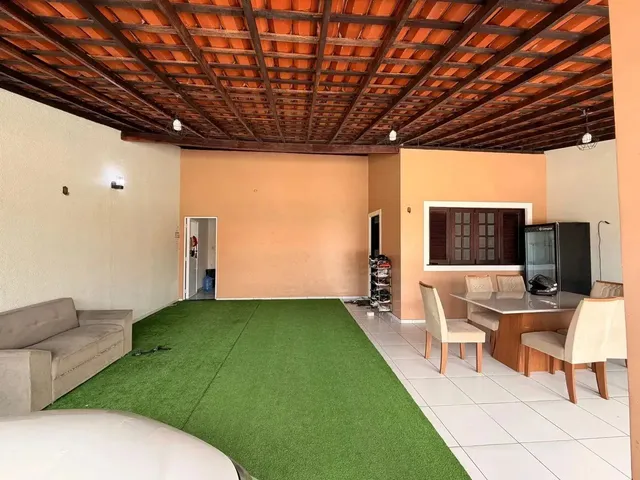 Imagem: A casa em condomínio possui 3 Dormitórios, 2 Suítes, 3