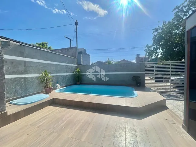 Imagem: Casa com Piscina Á Venda no Bairro Camobi