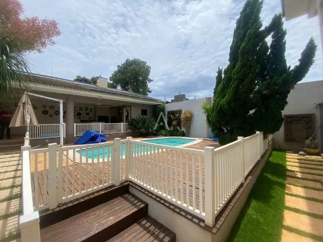 Imagem 3: Sobrado Central Comercial e Residencial com Piscina e Área de Lazer em Cascavel