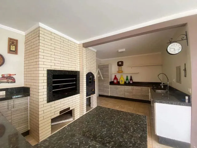 Imagem 6: Sobrado Central Comercial e Residencial com Piscina e Área de Lazer em Cascavel