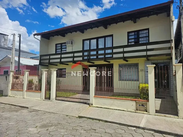 Imagem: Casa em Rua Emília Knabben da Silveira