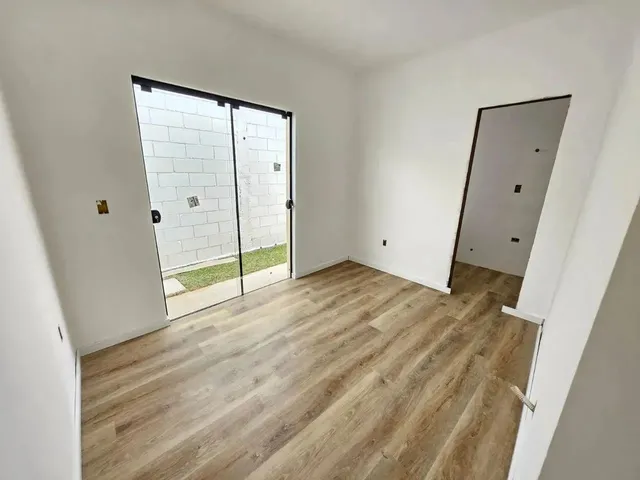Imagem 6: A/ Casa 2 Dormitórios Sendo 1 Suíte no Bairro Forquilhas - São José