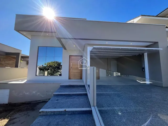 Imagem: Belíssima Casa com 02 Dormitórios Sendo
