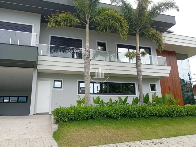Imagem: Casa com 4 Quartos (4 Suites) em Condomínio