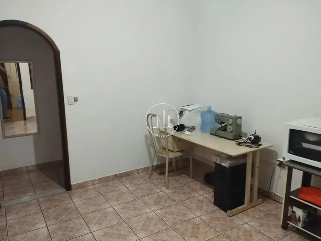 Imagem 8: Casa 4 Quartos com 1 Suíte e 100M² - Centro