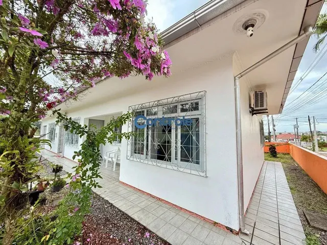 Imagem 1: Casa 04 Dormitórios com Viabilidade Comercial em Palhoça/Sc