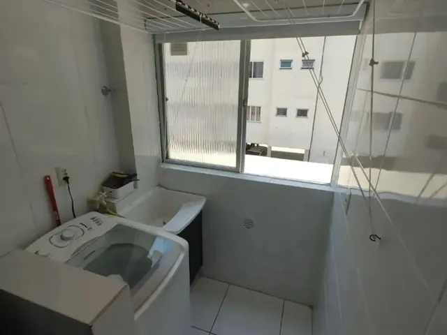 Imagem 10: Excelente Apartamento Semi Mobiliado Composto por 02 Dormitórios, Sala de Estar, Sacada