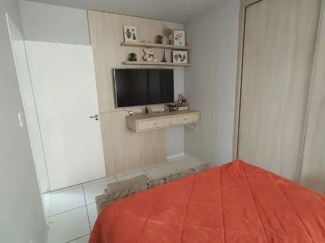 Imagem 2: Excelente Apartamento Semi Mobiliado Composto por 02 Dormitórios, Sala de Estar, Sacada