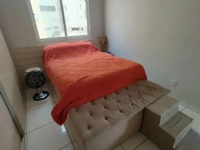 Imagem 3: Excelente Apartamento Semi Mobiliado Composto por 02 Dormitórios, Sala de Estar, Sacada