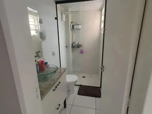 Imagem 11: Excelente Apartamento Semi Mobiliado Composto por 02 Dormitórios, Sala de Estar, Sacada