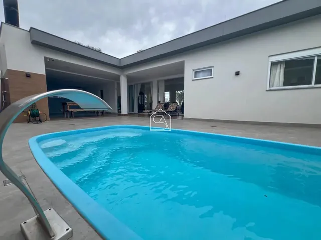 Imagem 3: Casa Térrea com 4 Dormitórios Sendo 3 Suítes, À Venda Pedra Branca - Palhoça Sc