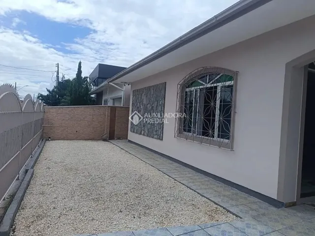 Imagem: Casa À Venda no Centro - Terreno de Esquina